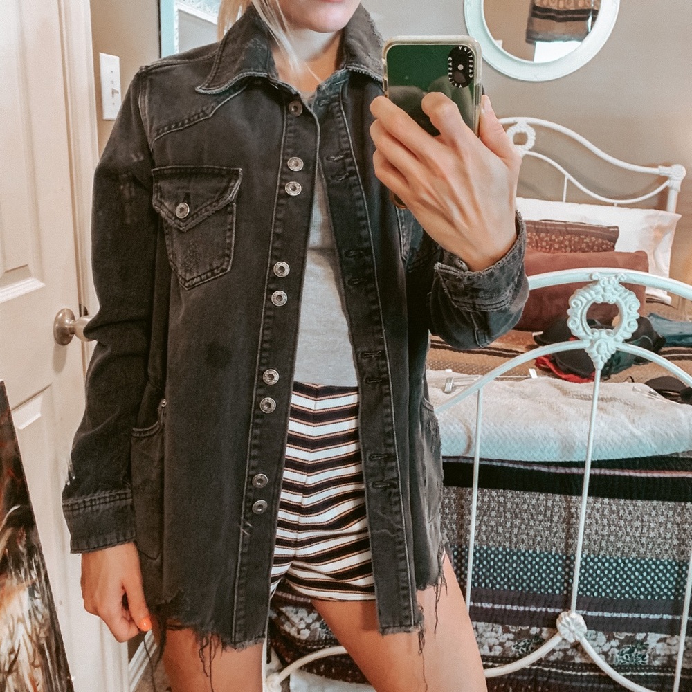 🌙 Free People Distressed Denim Jacket | Size XS